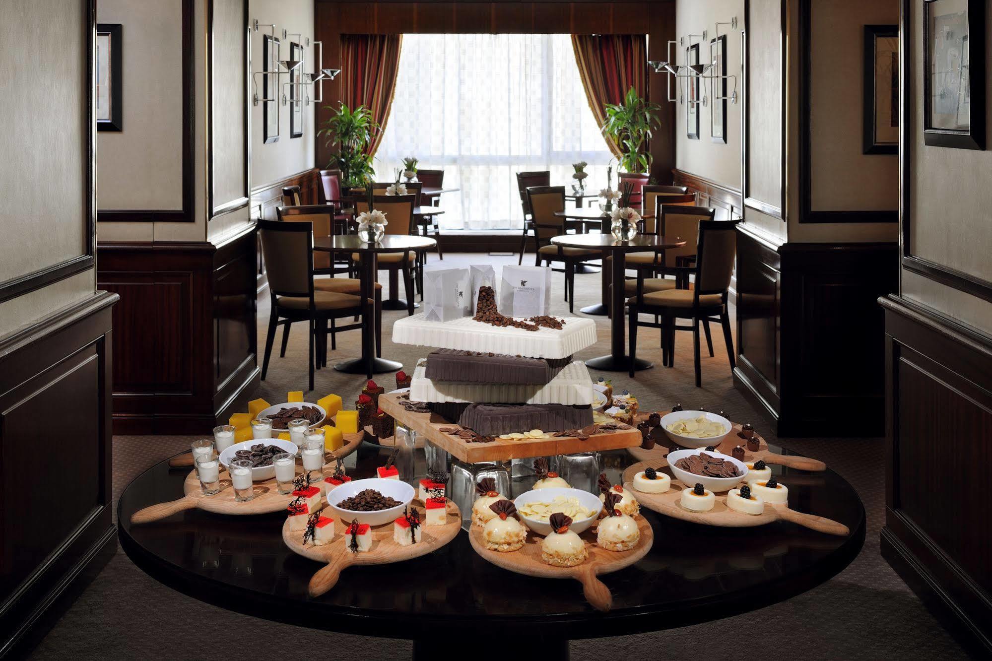 Jw Marriott Hotel Kuwait Кувейт Екстериор снимка