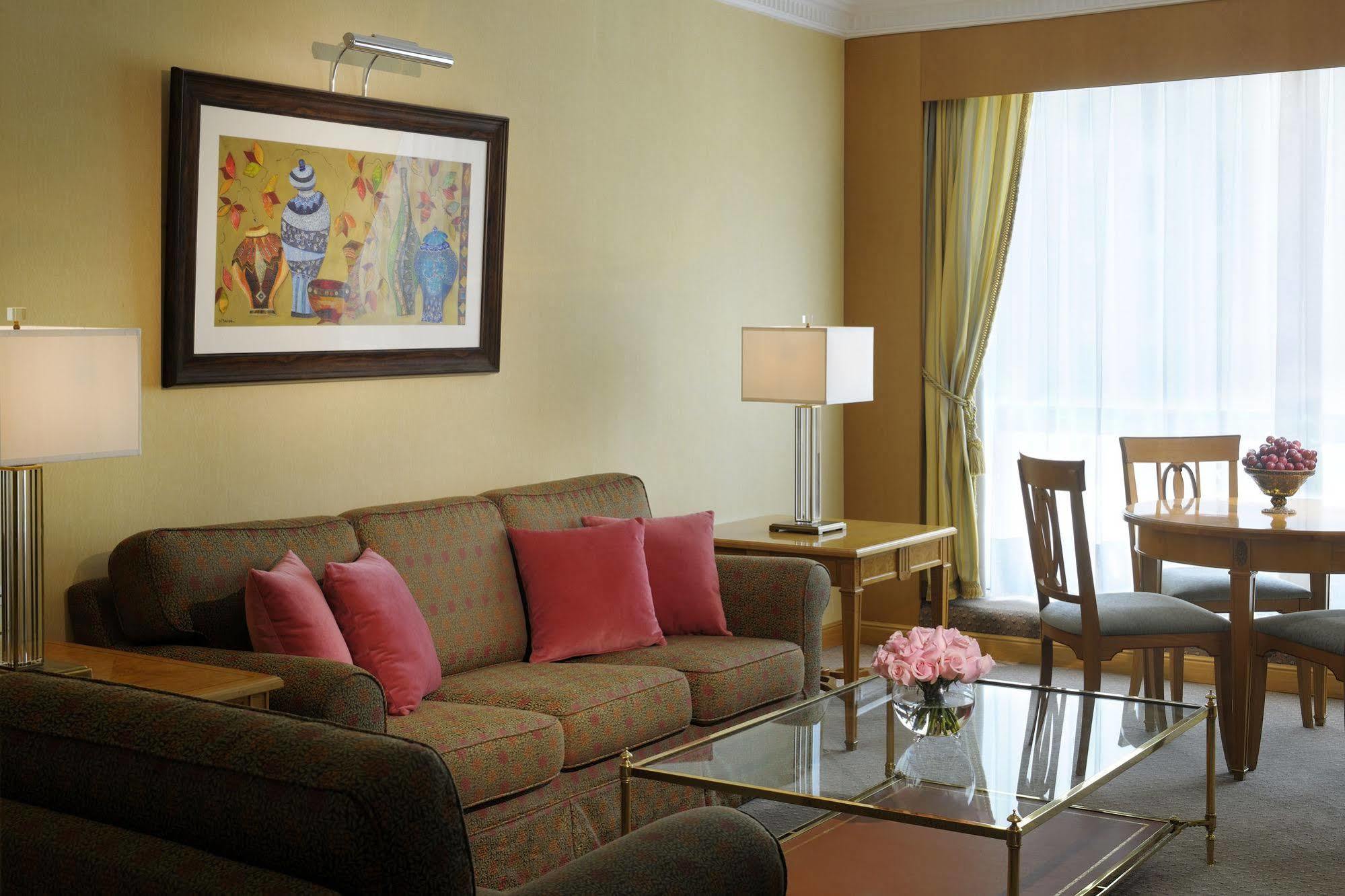 Jw Marriott Hotel Kuwait Кувейт Стая снимка